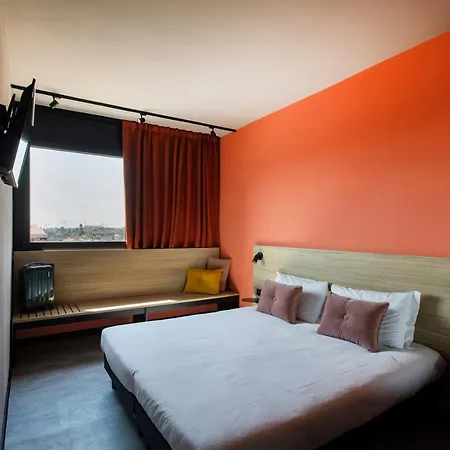 ホテル Ibis Styles Aurelia