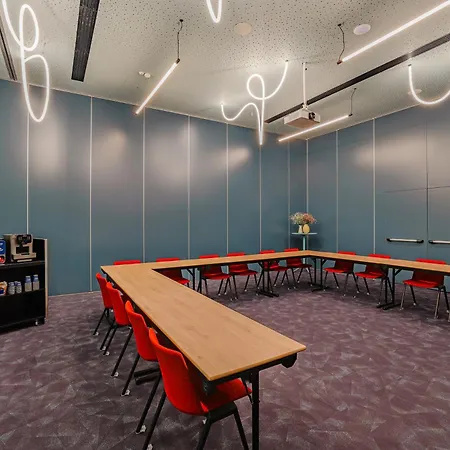 Hotel Ibis Styles Aurelia 4*