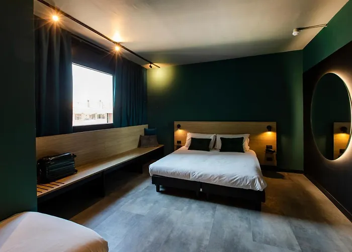 Ibis Styles Aurelia Hotel 4*